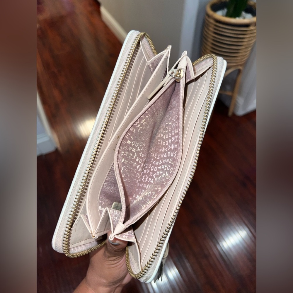 Kate Spade Wallet - Picture 5 of 16